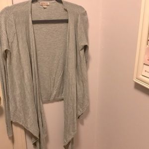Long sleeve grey cardigan!